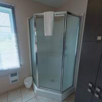 SALLE DE BAIN RDC - DOUCHE