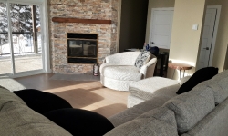 Salon de ce chalet dans Charlevoix