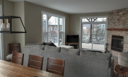 Salon de ce chalet Petite-Rivière St-François