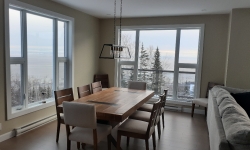 Salle à manger de ce chalet à louer Charlevoix