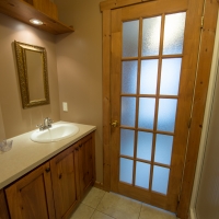 Salle de bain de ce chalet à louer Massif